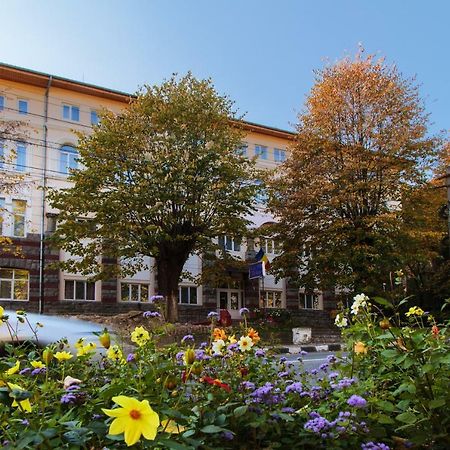 Hotel Teilor Caciulata Eksteriør billede