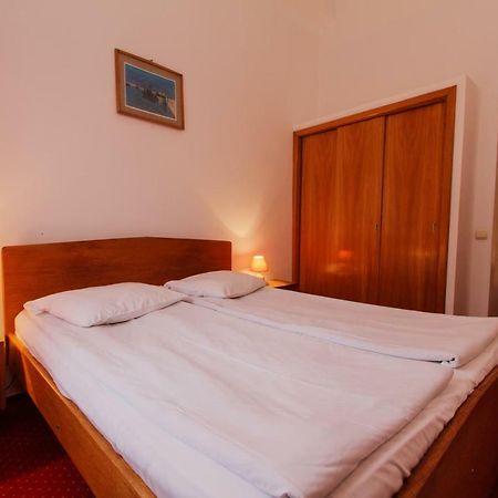 Hotel Teilor Caciulata Eksteriør billede