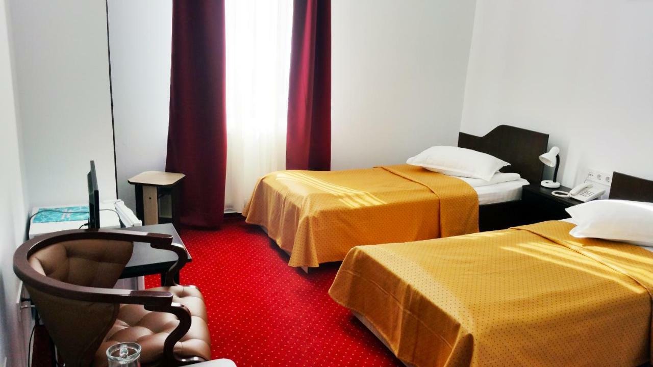 Hotel Teilor Caciulata Eksteriør billede