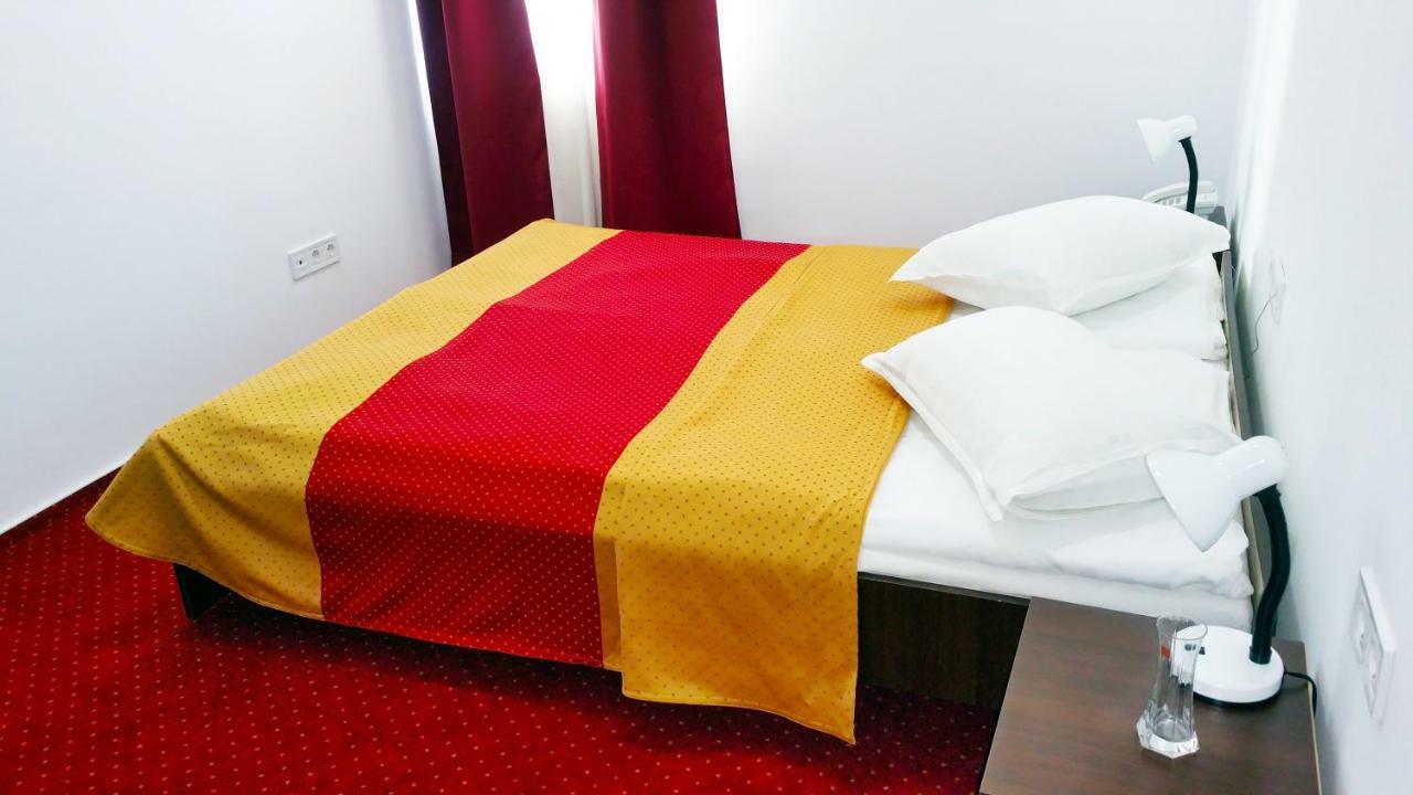 Hotel Teilor Caciulata Eksteriør billede